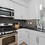 The Rose-Spacious 3-Bedroom Retreat In The Heart Of Marina Del Rey
